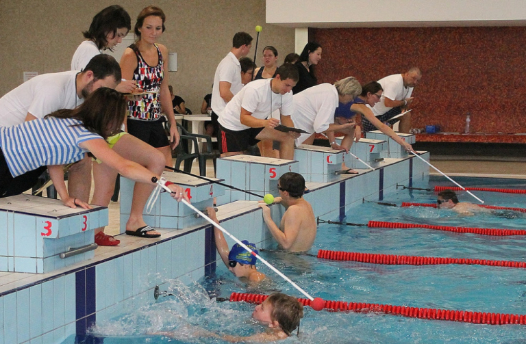 Na Mistrovství žáků a dorostu se zrakovým postižením v plavání vládla přátelská soutěživá atmosféra